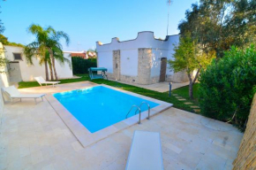 Villa Nadia con Piscina nel Boomerang Village a Torre Colimena